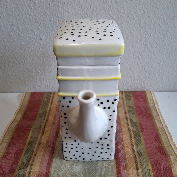 The Hain Celestial Group Vintage Handpainted Collectors Teapot His & Her Spa - Picture 4 of 9